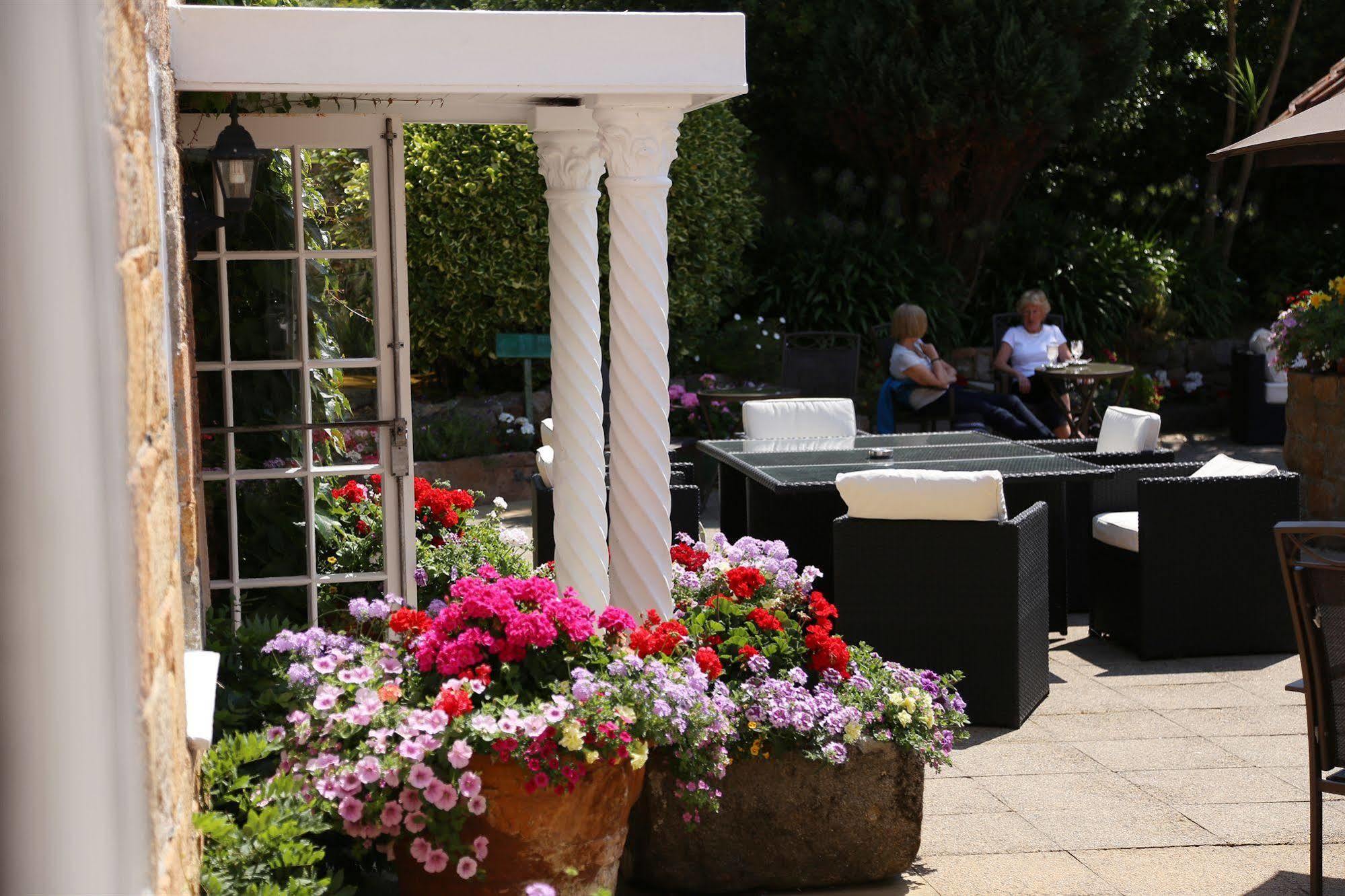 Hotel La Place St Aubin Eksteriør billede